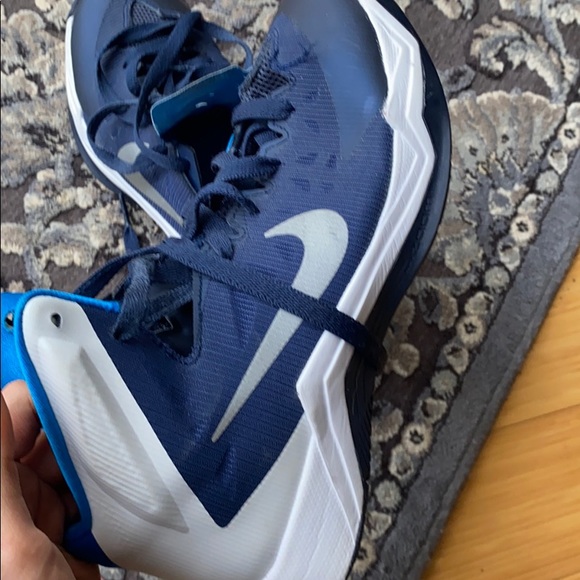 Nike Hyperdunks - Picture 6 of 6